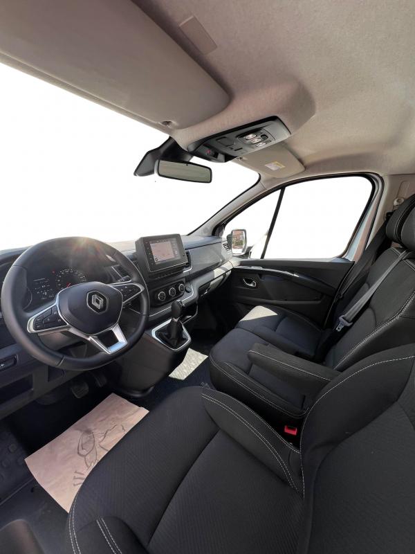 Renault Trafic - III DCI 150 BOITE AUTO 9 PLACES