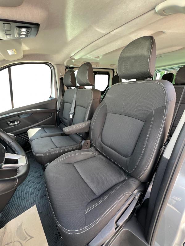 Renault Trafic - III DCI 150 BOITE AUTO 9 PLACES
